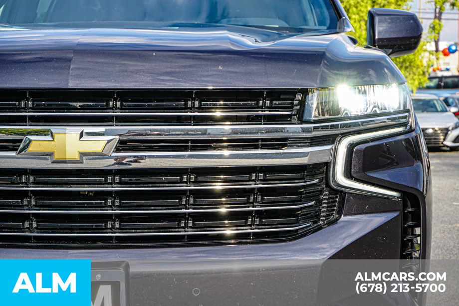 2024 Chevrolet Suburban LT photo 11