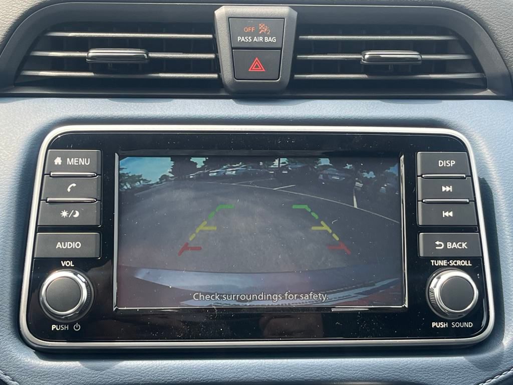 2025 Nissan Versa 1.6 SV photo