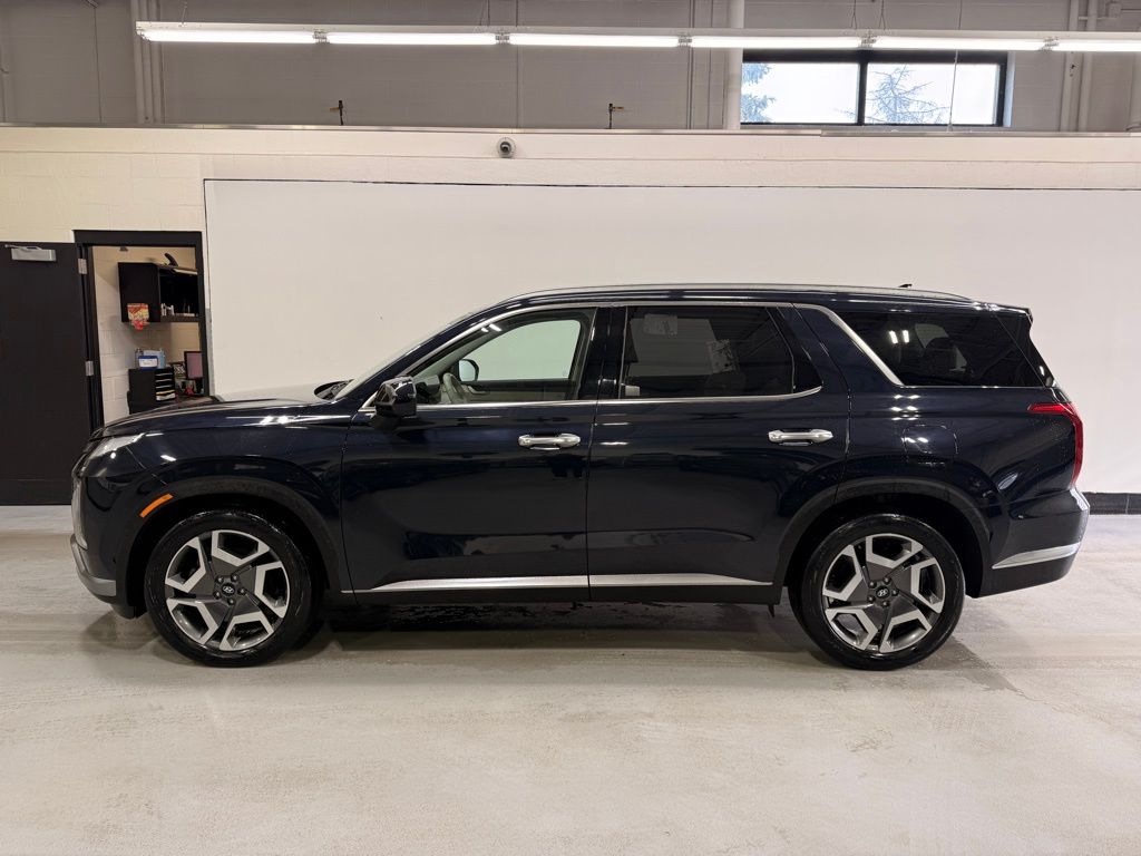 Thumbnail: 2023 Hyundai Palisade - 2