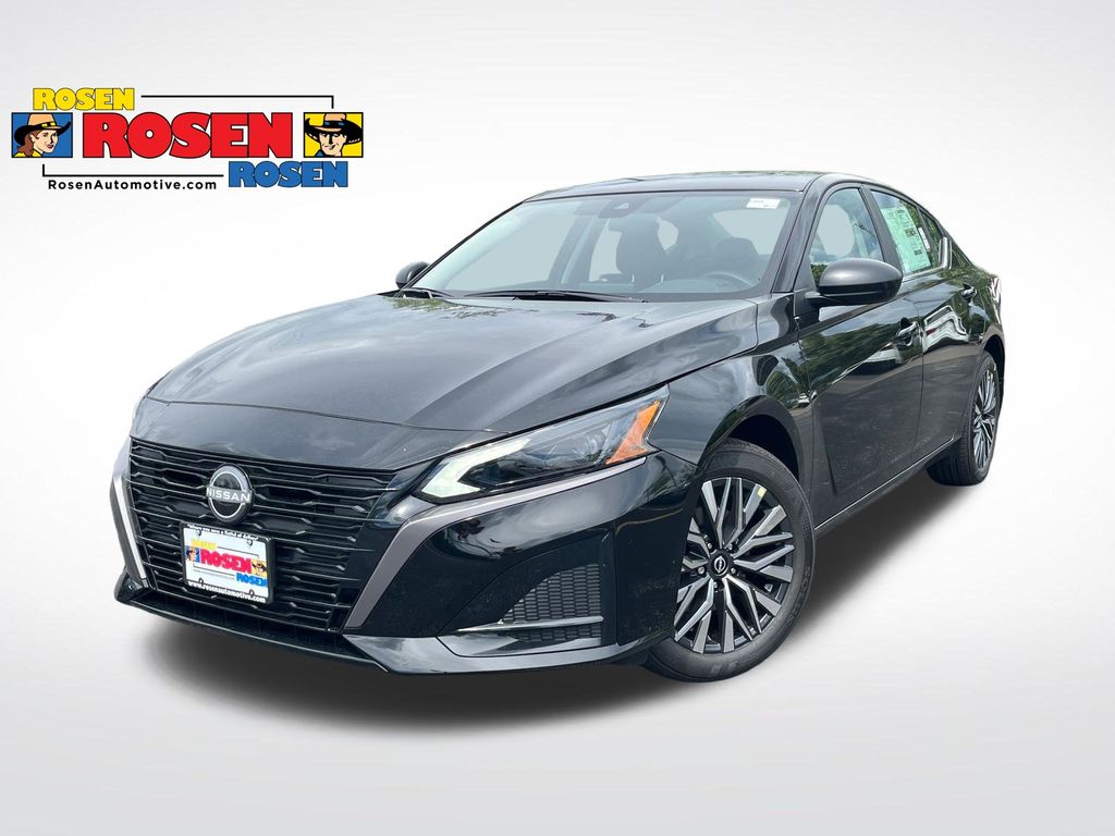Super Black Clearcoat 2026 Nissan Altima Sedan All-Wheel Drive Continuously Variable Transmission