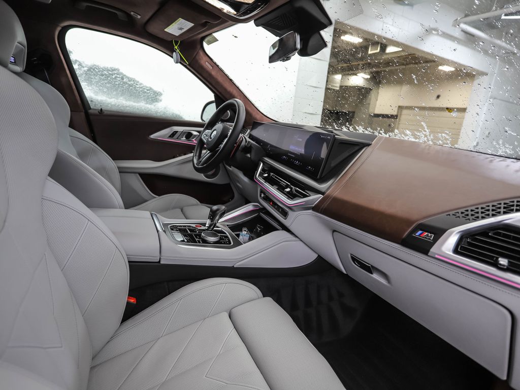 Thumbnail: 2025 BMW XM - 30