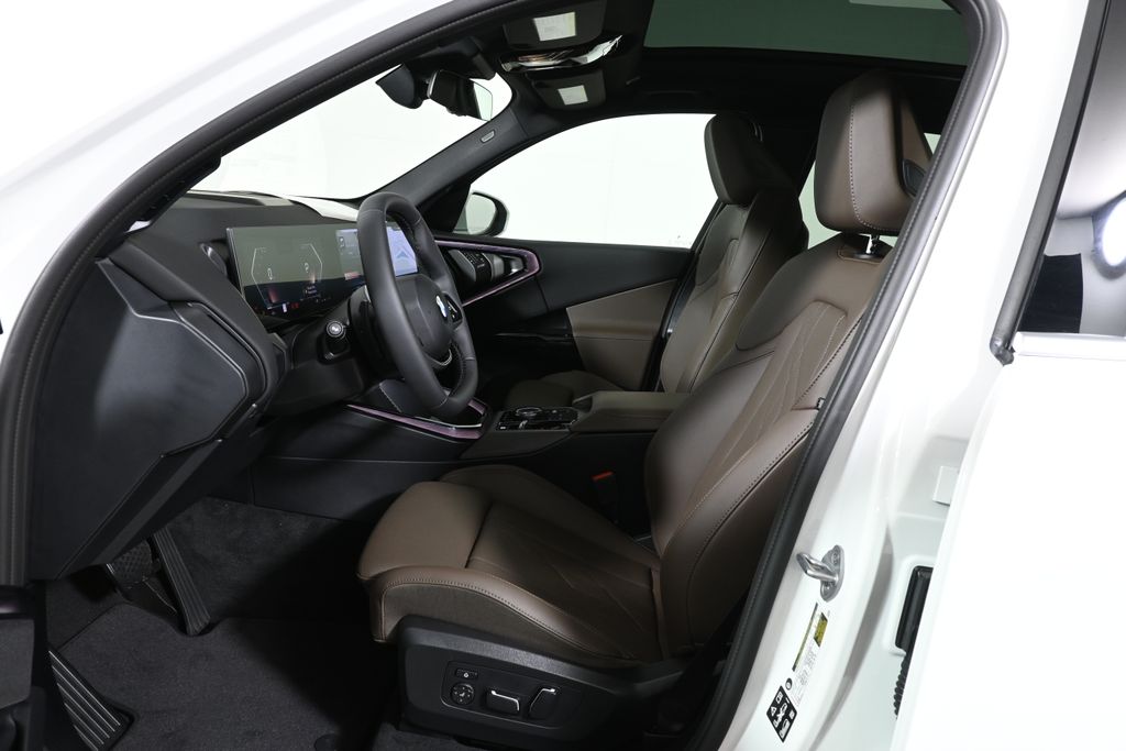 Thumbnail: 2026 BMW X3 - 3