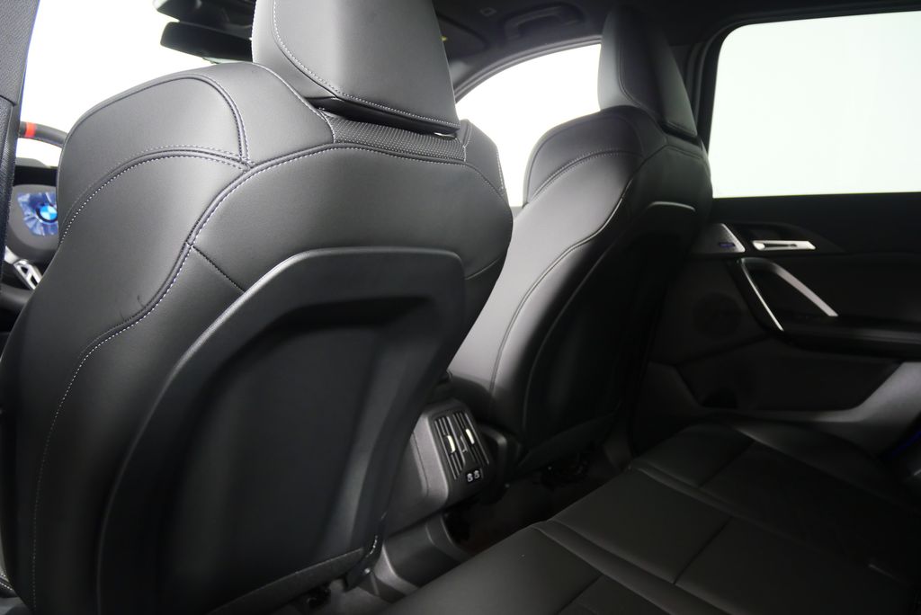 2025 BMW X1 M35i 16