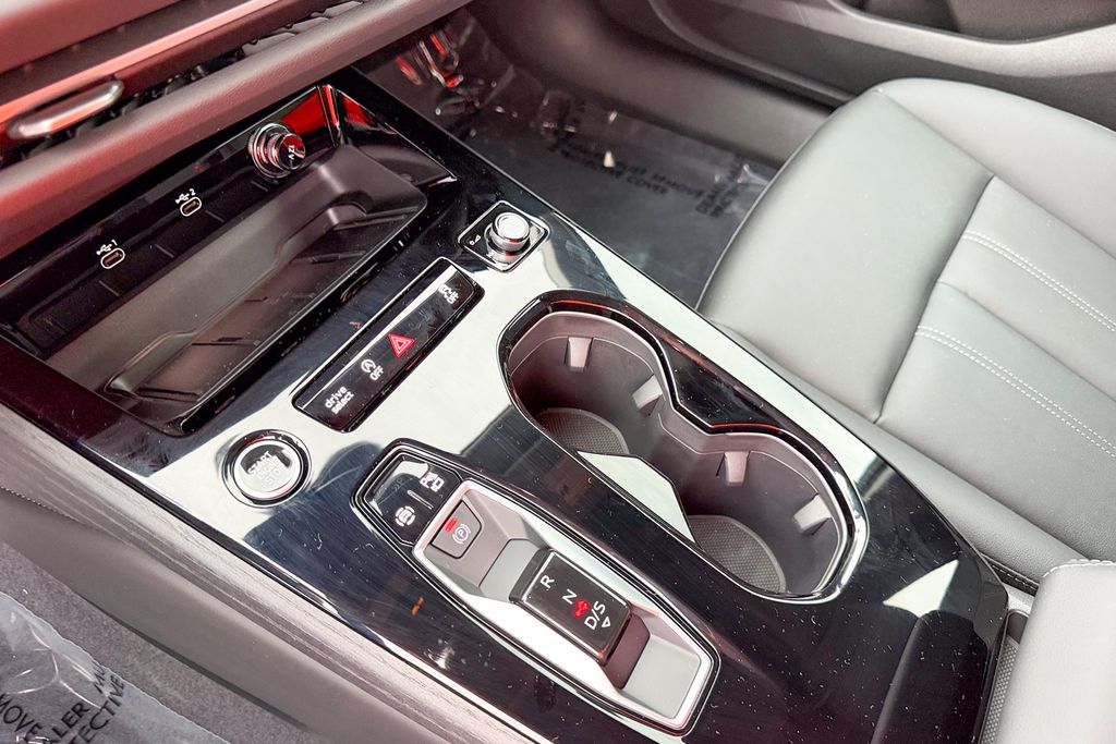 New 2025 White Audi 2.0T Premium image 20