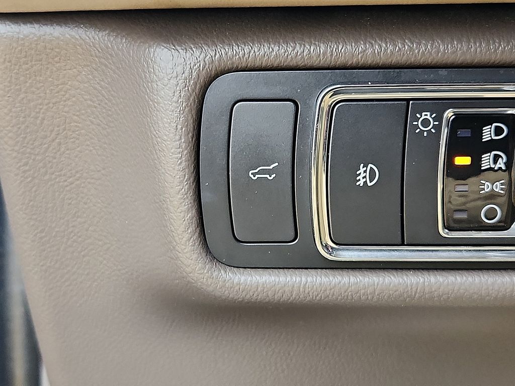 Thumbnail: 2020 Lincoln Aviator - 26