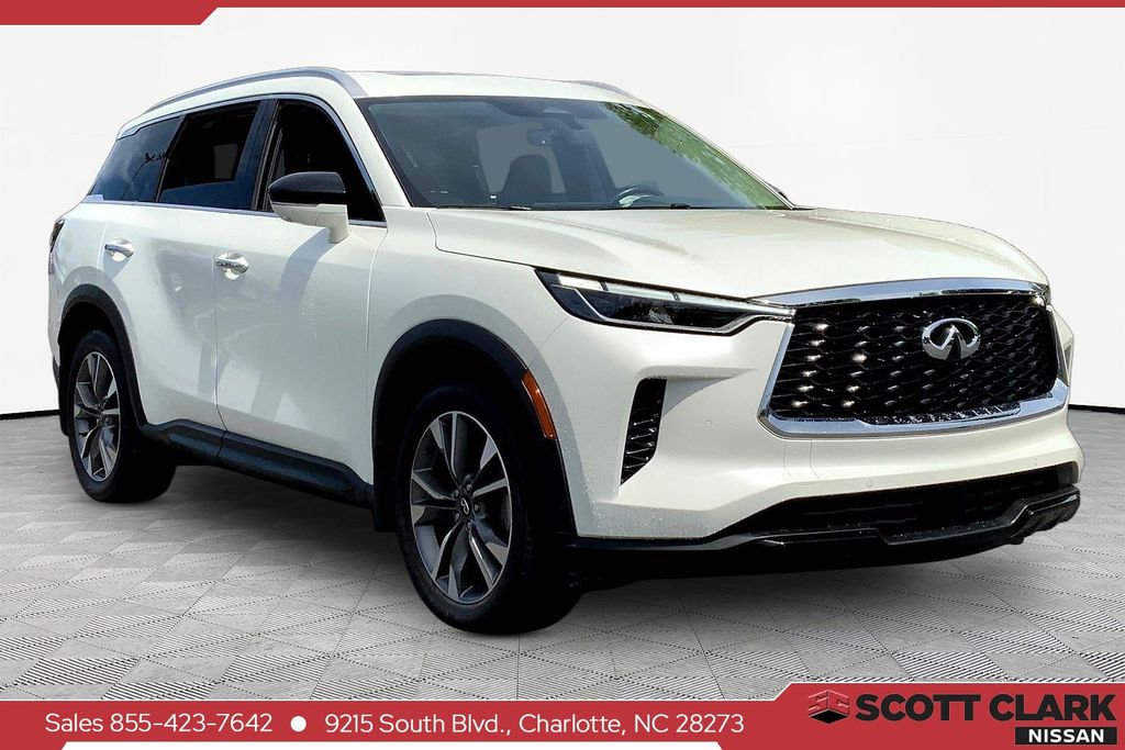 Majestic 2023 INFINITI QX60 Luxe AWD SUV / Crossover All-Wheel Drive 9-Speed Automatic