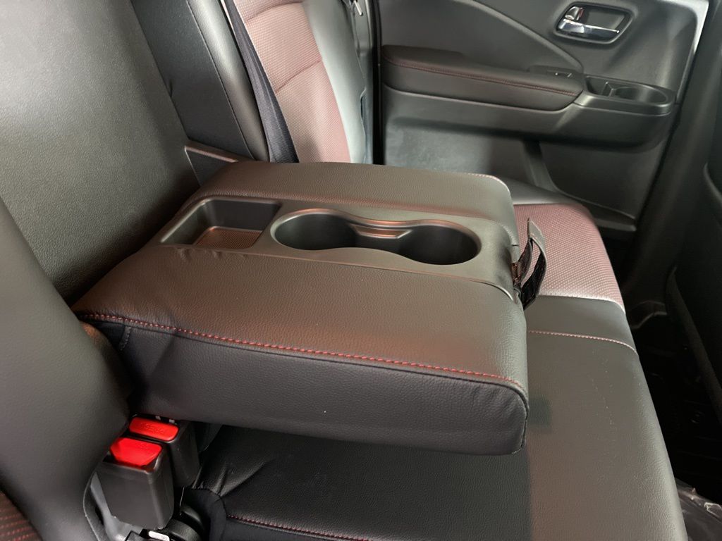2025 Honda Ridgeline Black Edition 13