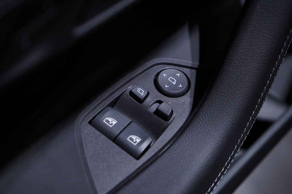 Thumbnail: 2026 BMW 2 Series - 13