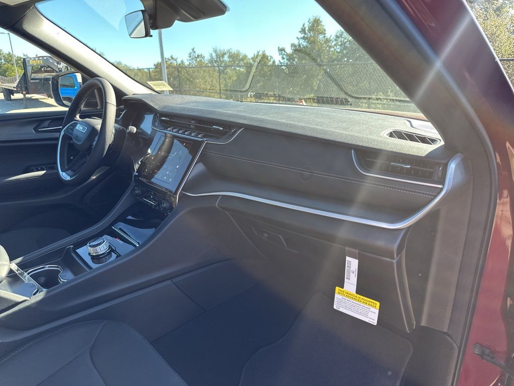 New Car 2025 Jeep Grand Cherokee  Laredo X For Sale Under $40,000 In Austin, Texas