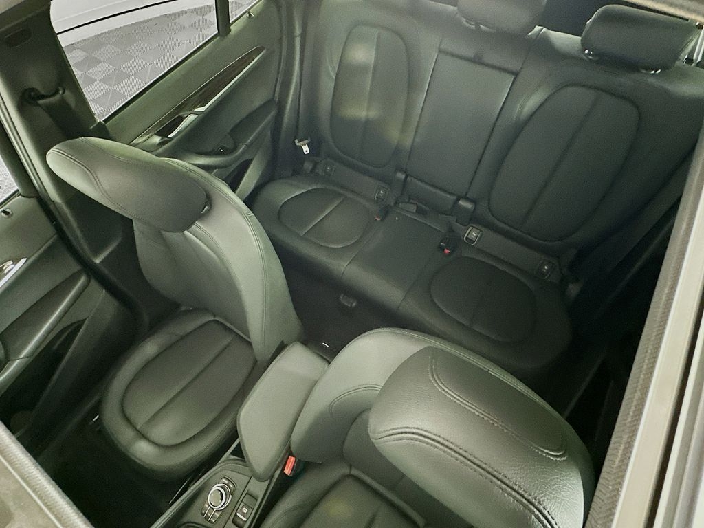 Thumbnail: 2017 BMW X1 - 22