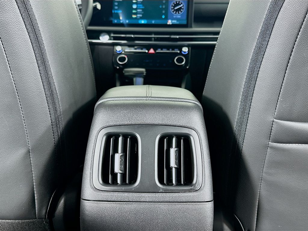 Thumbnail: 2025 Hyundai Santa Cruz - 25