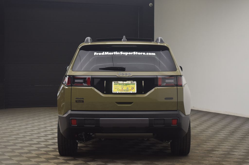new 2026 Jeep Cherokee car, priced at $40,204