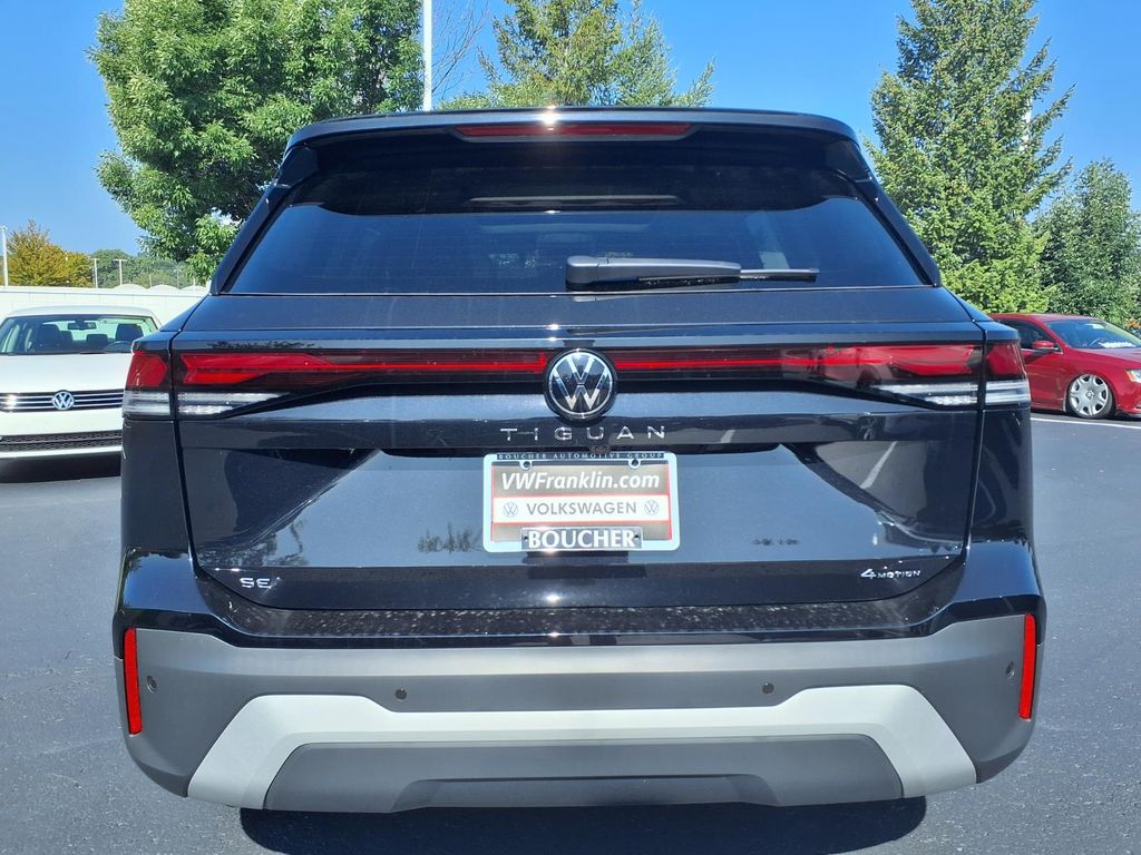 New 2026 Deep Black Pearl Volkswagen 2.0T SE image 7