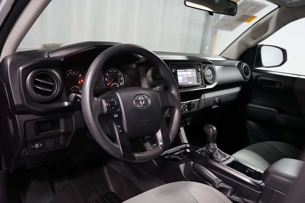 Thumbnail: 2017 Toyota Tacoma - 7