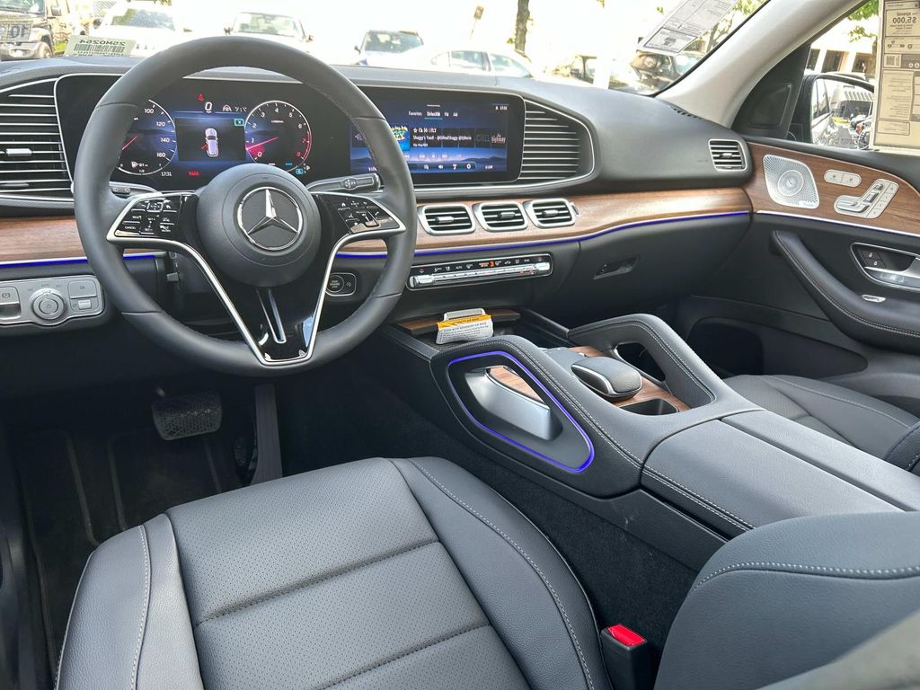 Thumbnail: 2025 Mercedes-Benz GLE - 8