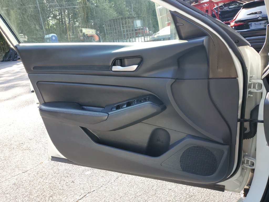 Used 2025 Nissan Altima Sedan