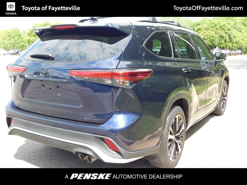 2022 Toyota Highlander XSE 11
