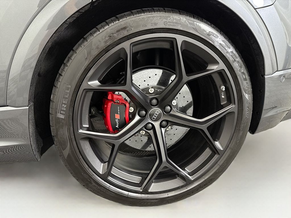 Thumbnail: 2025 Audi RS Q8 - 30