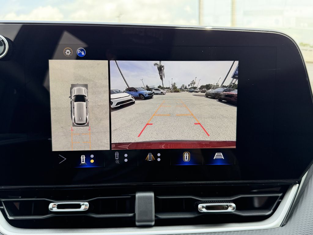 new 2026 Chevrolet Equinox car, priced at $28,495