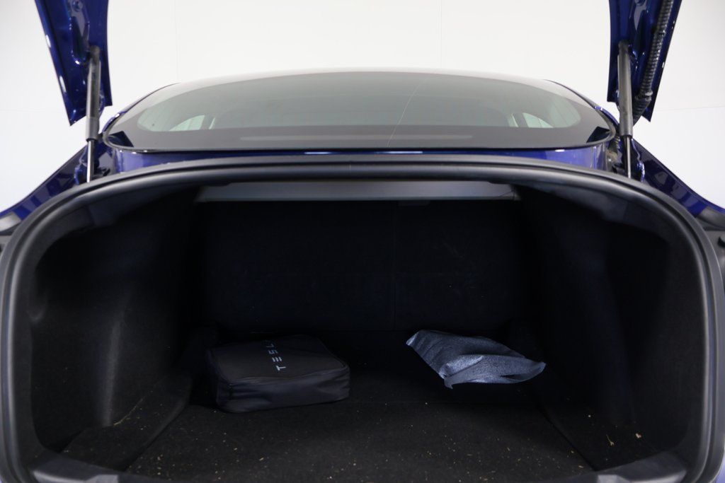 Thumbnail: 2020 Tesla Model 3 - 14