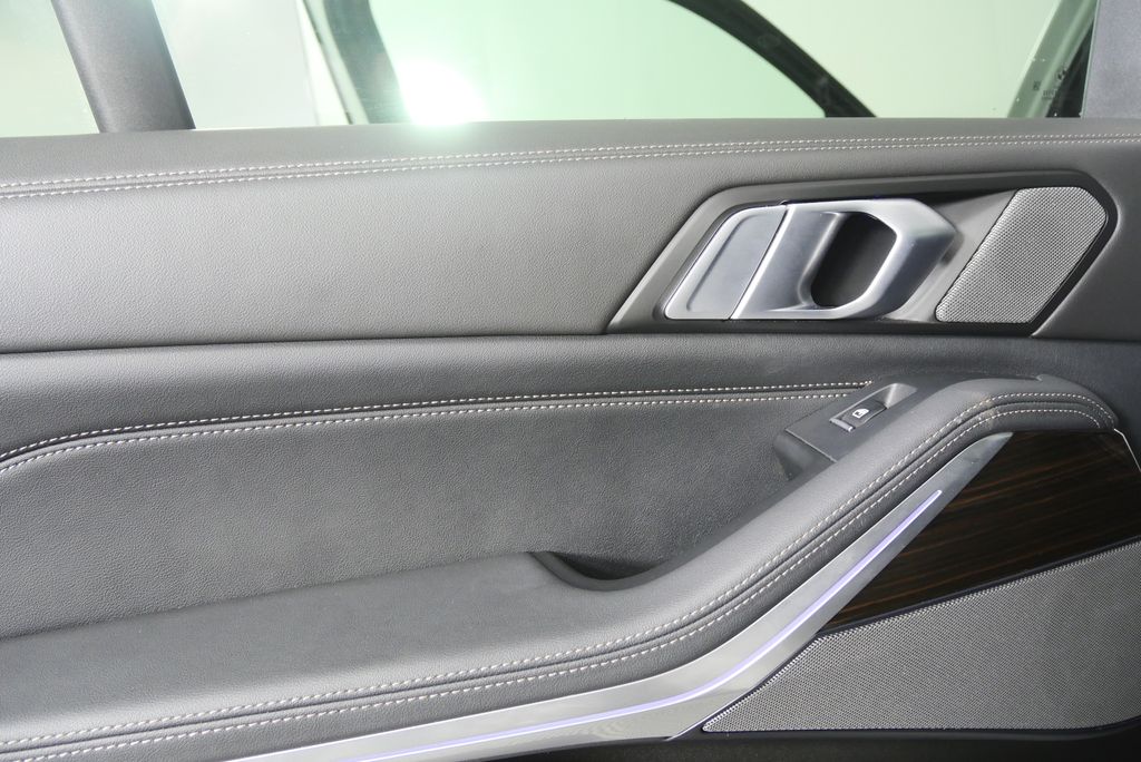 Thumbnail: 2024 BMW X5 - 13