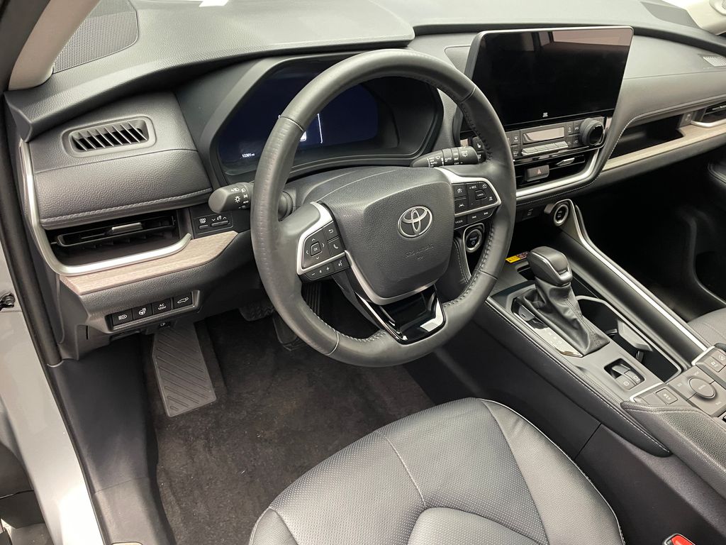 2024 Toyota Grand Highlander Limited 10