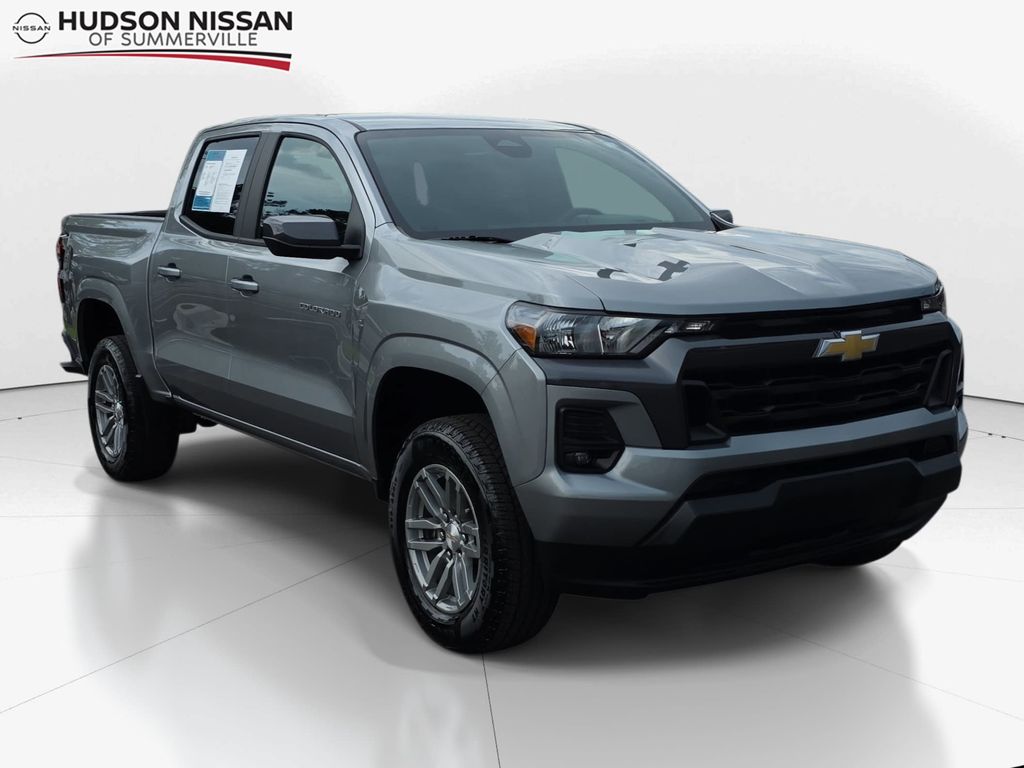 Sterling Gray Metallic 2024 Chevrolet Colorado Pickup Truck 4X2 8-Speed Automatic