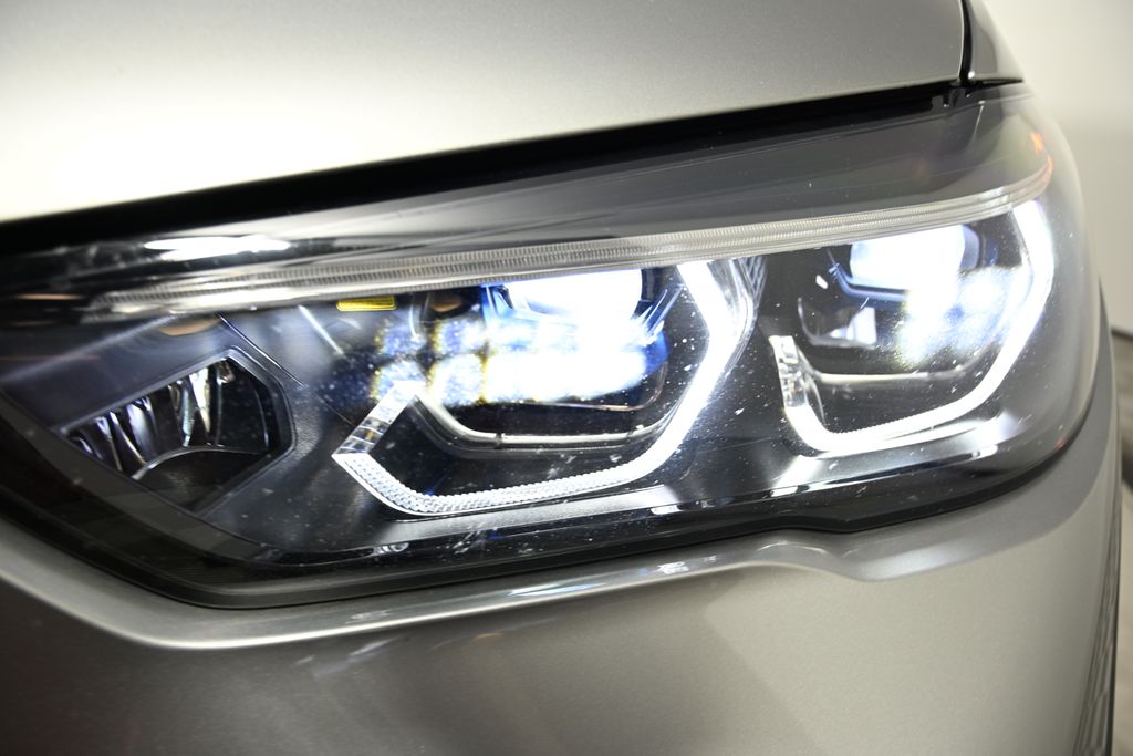 Thumbnail: 2022 BMW X6 - 9