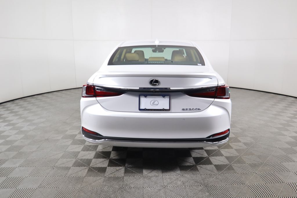 2025 Lexus ES Hybrid 300h 6