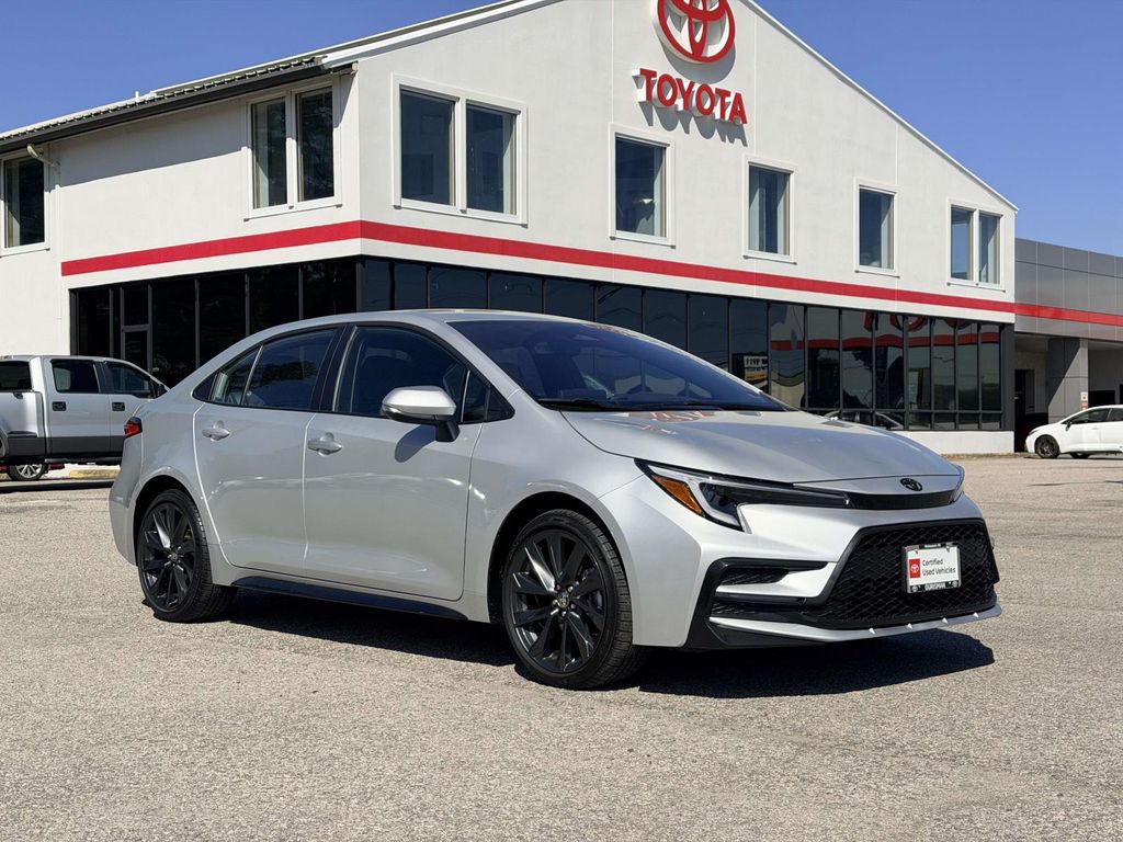Classic Silver Metallic 2025 Toyota Corolla SE FWD Sedan Front-Wheel Drive Continuously Variable Transmission
