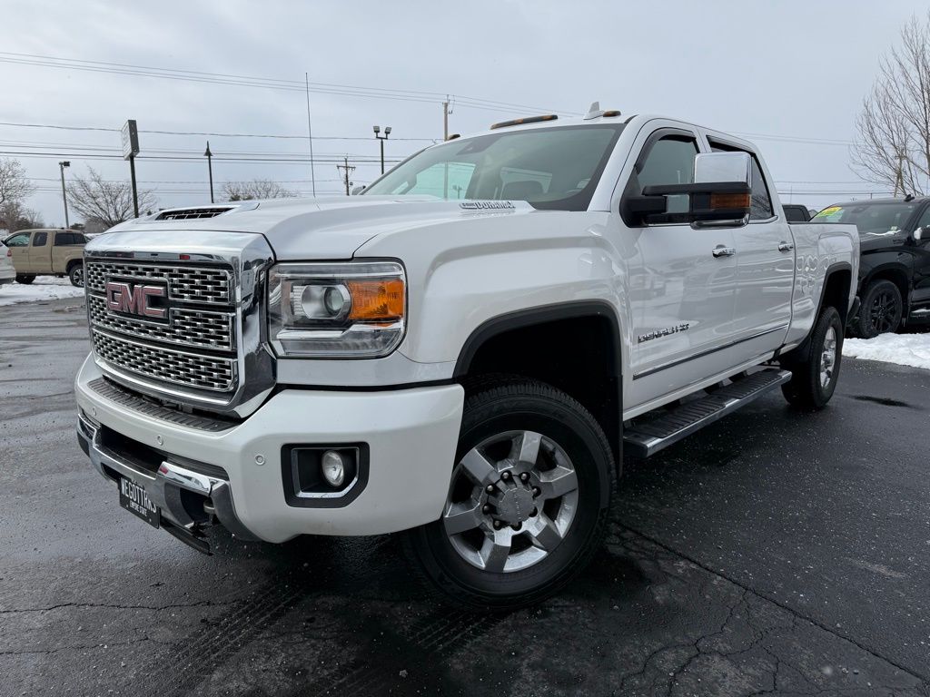 2018 GMC Sierra 3500HD Denali Crew Cab LB DRW 4WD