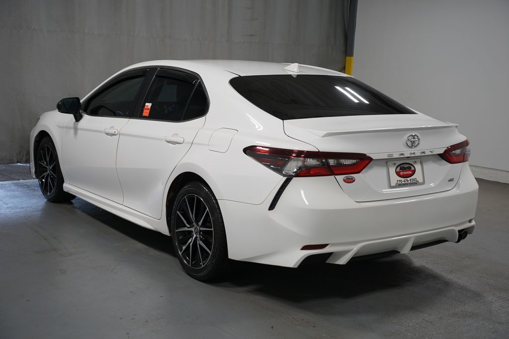 Thumbnail: 2022 Toyota Camry - 6