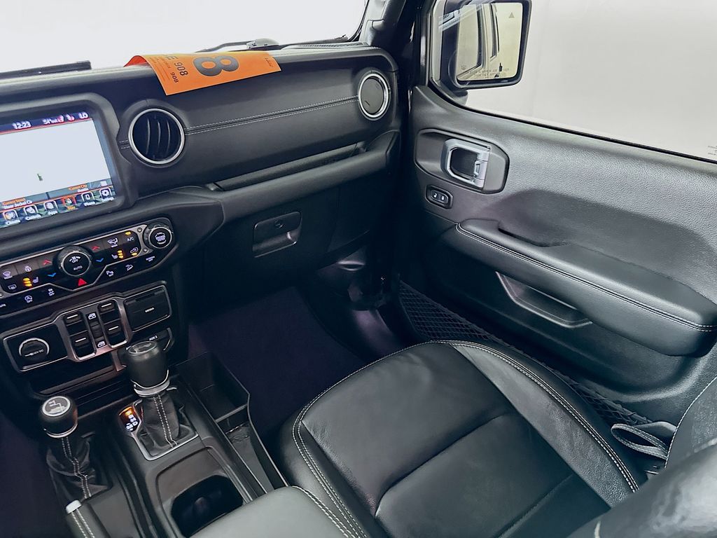 Thumbnail: 2020 Jeep Wrangler - 23