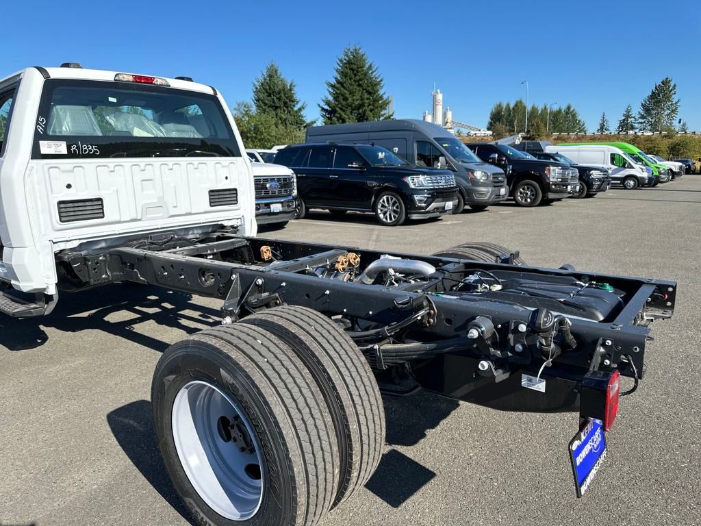 New 2025 Ford Super Duty F-600 Chassis Regular Cab (DRW) 169" Wheelbase XL