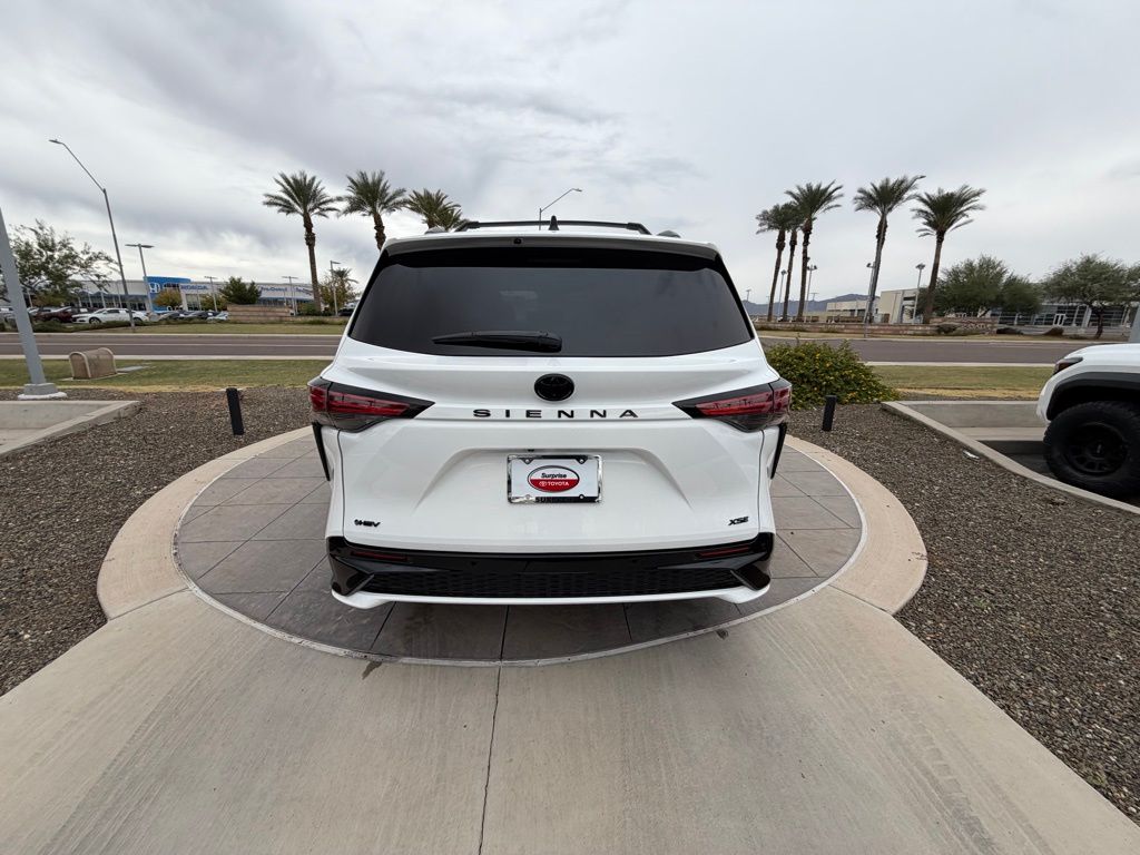Thumbnail: 2026 Toyota Sienna - 6