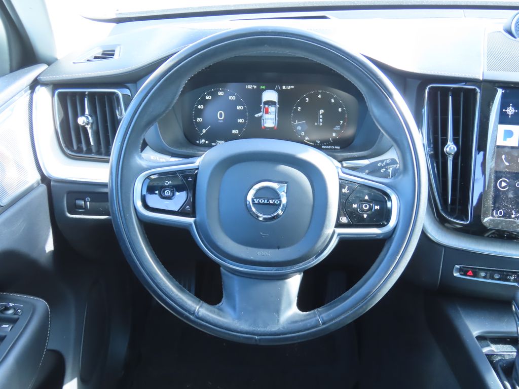Thumbnail: 2018 Volvo XC60 - 6