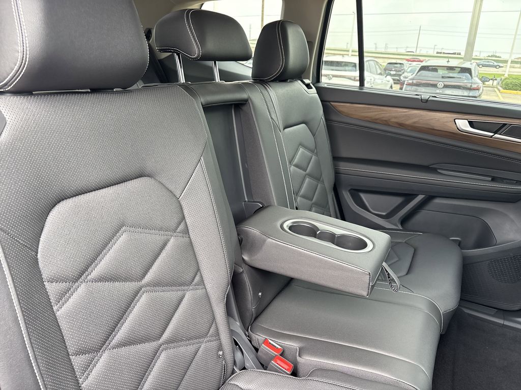 New 2025 Gray Volkswagen 2.0T SE w/Technology image 23