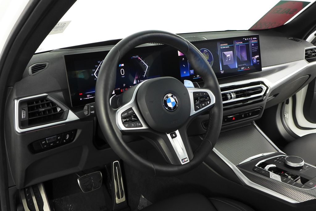 Thumbnail: 2024 BMW 3 Series - 32