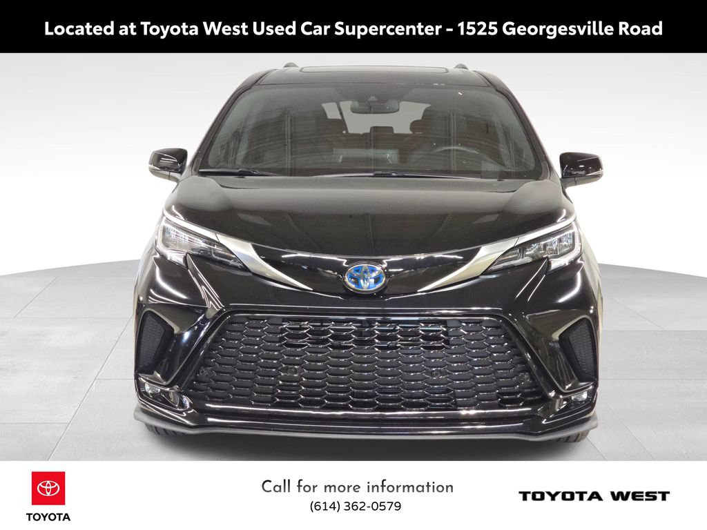2024 Toyota Sienna XSE photo 2