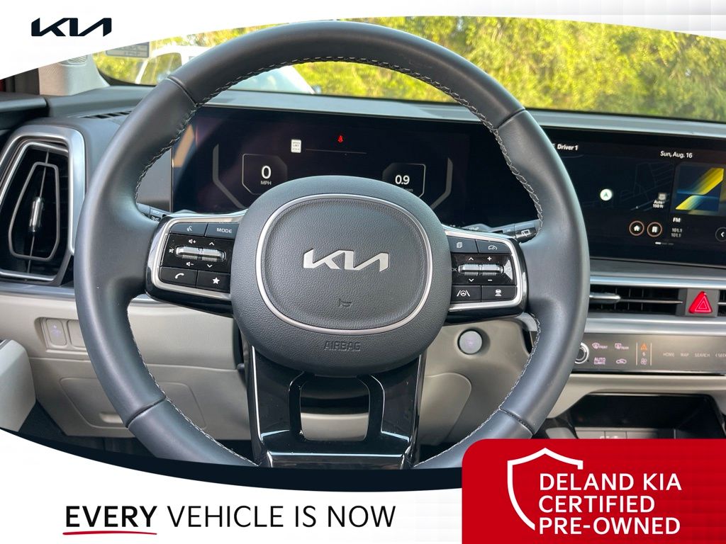 Used 2025 Kia Sorento SUV