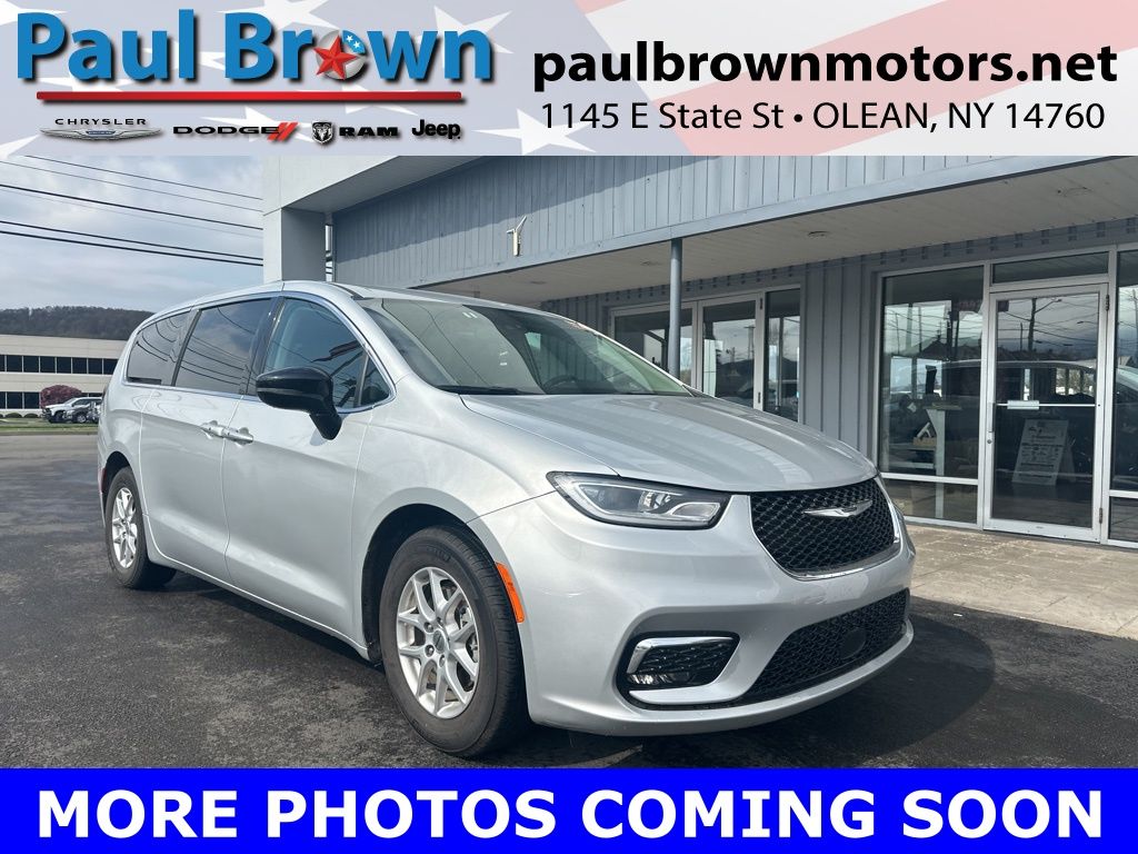 Silver Mist Clearcoat 2024 Chrysler Pacifica Touring L FWD Minivan Front-Wheel Drive 9-Speed Automatic