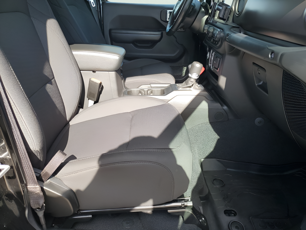 Used Car 2021 Jeep Gladiator  Sport For Sale Under $35,000 In Austin, Texas