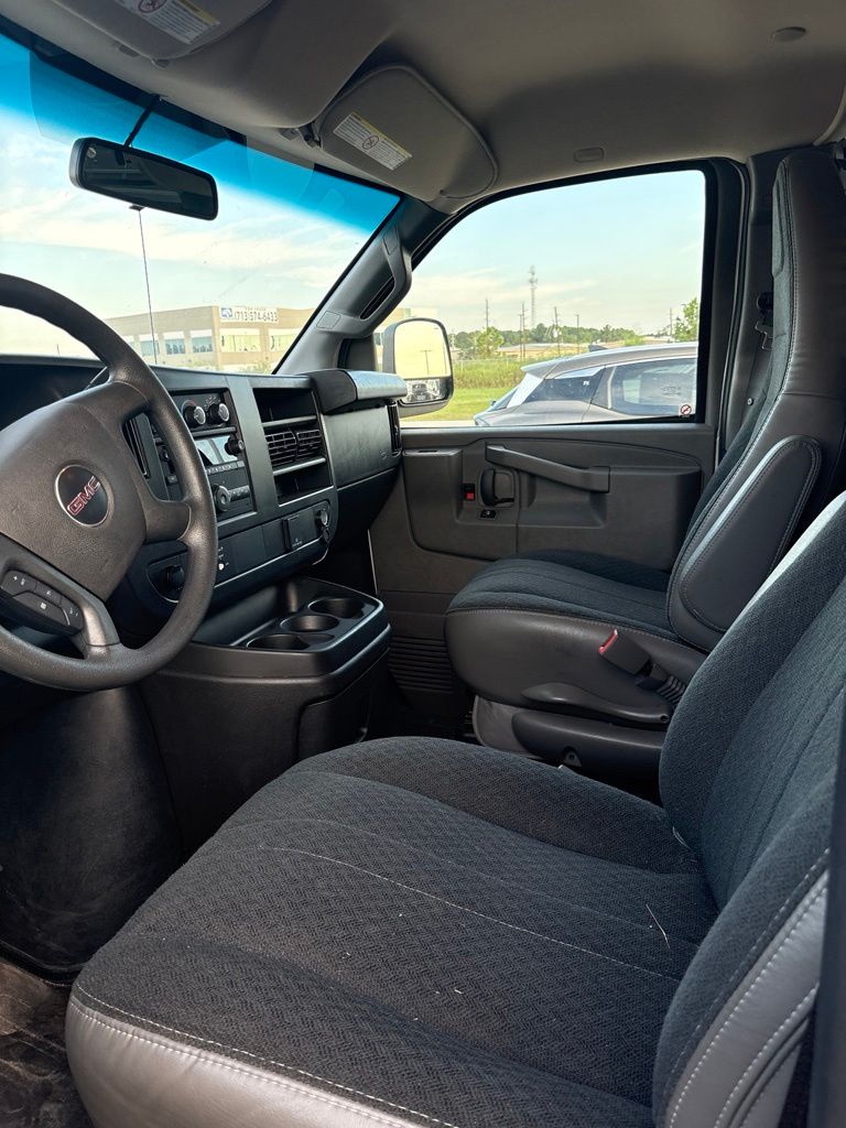 2025 GMC Savana Cargo 2500 RWD