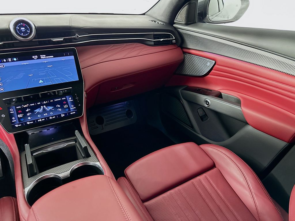 Thumbnail: 2023 Maserati Grecale - 24