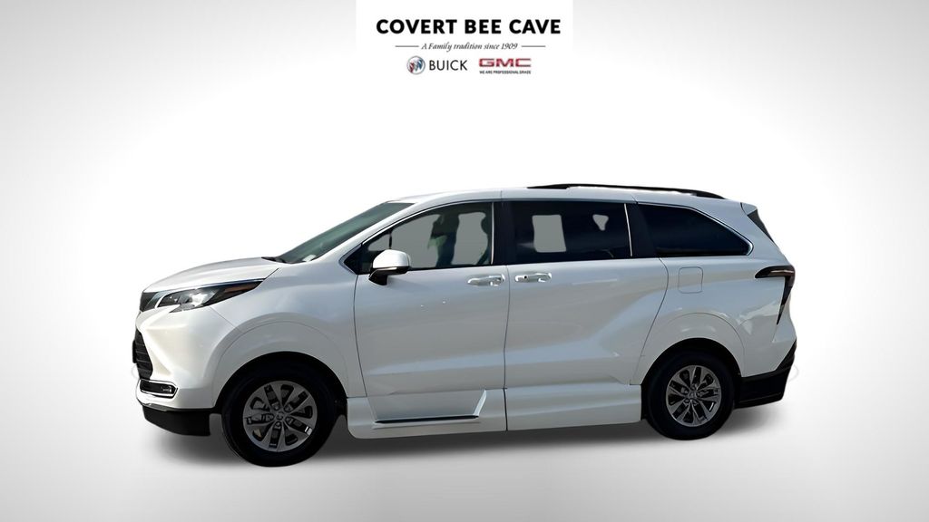 Used Car 2024 Toyota Sienna  Xle For Sale Under $80,000 In Austin, Texas