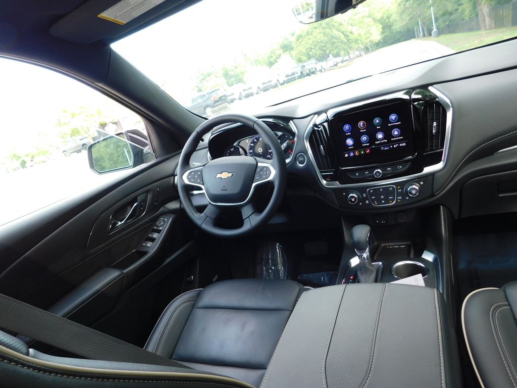 2023 Chevrolet Traverse Premier 7