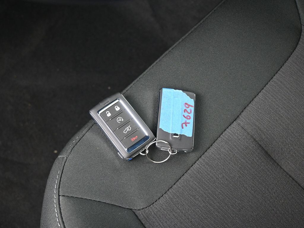 New 2026 Bright White Clearcoat Jeep Laredo image 19