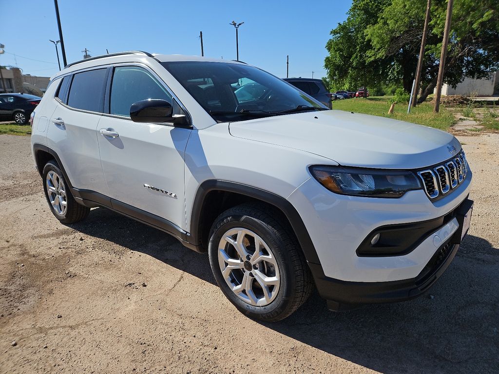 Bright White Clearcoat 2025 Jeep Compass Latitude 4WD SUV / Crossover Four-Wheel Drive 8-Speed Automatic