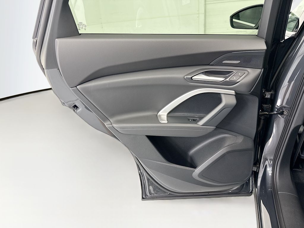 Thumbnail: 2026 Audi Q5 - 25