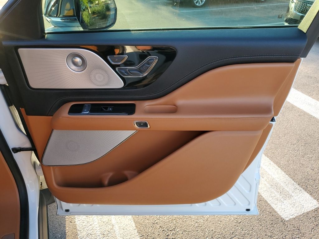 Used Car 2020 Lincoln Aviator  Black Label For Sale Under $35,000 In Austin, Texas